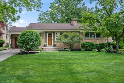 215 N Lincoln Lane, Arlington Heights, IL 60004 - Photo 1