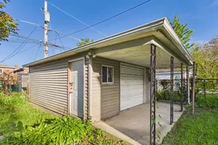 10009 S Emerald Ave, Chicago, IL 60628 - Photo 19