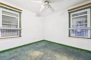 10009 S Emerald Ave, Chicago, IL 60628 - Photo 11