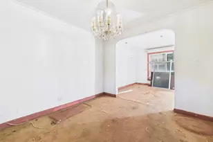 10009 S Emerald Ave, Chicago, IL 60628 - Photo 7