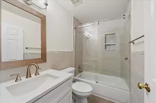 301 Lucille Ln, Schaumburg, IL 60193 - Photo 15
