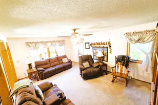 505 NW 5th Ave, Aledo, IL 61231 - Photo 9