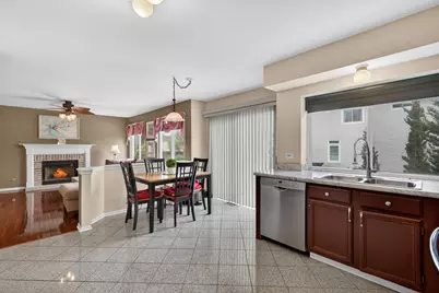320 Starwood Pass, Lake in the Hills, IL 60156 - Photo 9