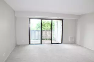475 Plum Creek Dr, Wheeling, IL 60090 - Photo 3