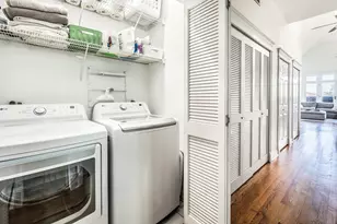 2001 W Addison St, Chicago, IL 60618 - Photo 19