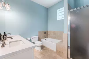 2001 W Addison St, Chicago, IL 60618 - Photo 15