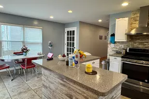 1031 N Keeler Ave, Chicago, IL 60651 - Photo 5
