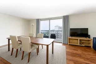 5855 N Sheridan Rd, Chicago, IL 60660 - Photo 11