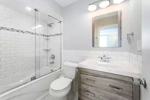 5855 N Sheridan Rd, Chicago, IL 60660 - Photo 13