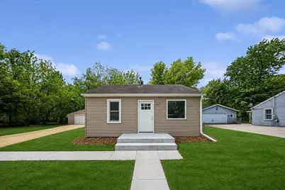 3616 Blackstone Avenue, Rockford, IL 61101 - Photo 1
