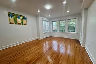 6724 N Campbell Ave, Chicago, IL 60645 - Photo 3