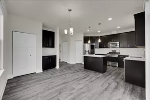 29W710 Cambridge Ct, Warrenville, IL 60555 - Photo 5