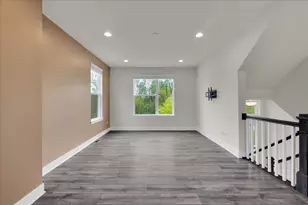 29W710 Cambridge Ct, Warrenville, IL 60555 - Photo 9