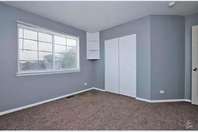 9 W Dahlia Lane, Round Lake Beach, IL 60073 - Photo 11