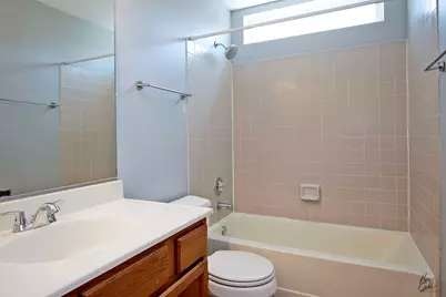 9 W Dahlia Lane, Round Lake Beach, IL 60073 - Photo 13