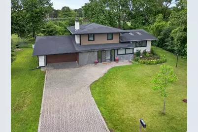 2843 S Briarwood Drive E, Arlington Heights, IL 60005 - Photo 29