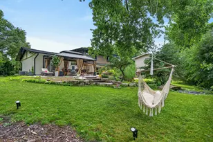 2843 S Briarwood Dr E, Arlington Heights, IL 60005 - Photo 23