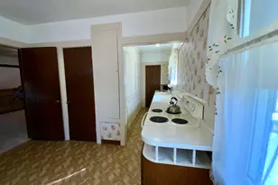 403 Rhodes Ave, Big Rock, IL 60511 - Photo 9
