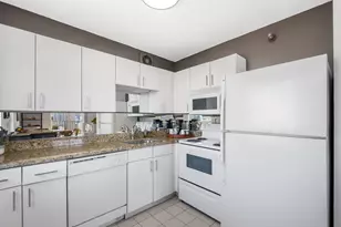 1212 N La Salle Dr, Chicago, IL 60610 - Photo 11