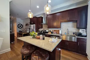22 N Aberdeen St, Chicago, IL 60607 - Photo 3