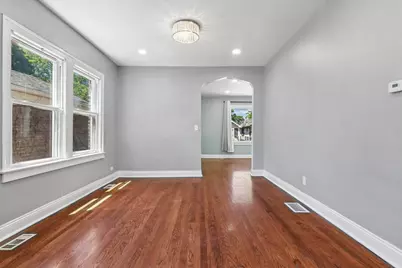 9913 S Parnell Avenue, Chicago, IL 60628 - Photo 5