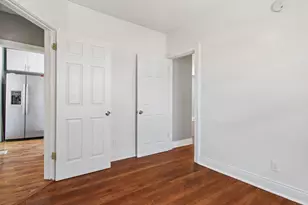 9913 S Parnell Ave, Chicago, IL 60628 - Photo 11