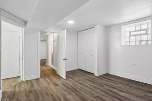 9913 S Parnell Ave, Chicago, IL 60628 - Photo 27