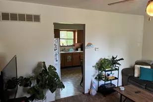 205 E Logan St, Atlanta, IL 61723 - Photo 9