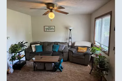 205 E Logan Street, Atlanta, IL 61723 - Photo 5