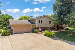 11S669 Schillinger Dr, Naperville, IL 60564 - Photo 1