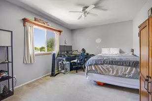 652 Cherry Valley Rd, Vernon Hills, IL 60061 - Photo 17