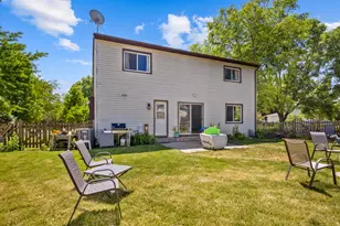 652 Cherry Valley Rd, Vernon Hills, IL 60061 - Photo 23