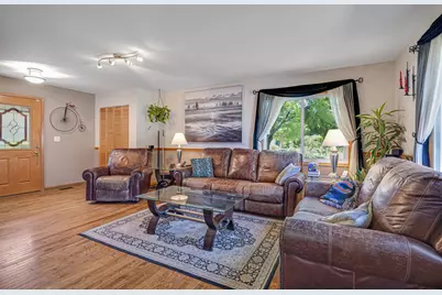 652 Cherry Valley Road, Vernon Hills, IL 60061 - Photo 5