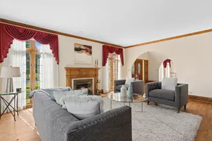 1901 Midwest Club Pkwy, Oak Brook, IL 60523 - Photo 11