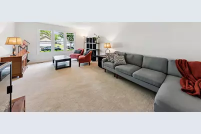 313 Richmond Lane, Vernon Hills, IL 60061 - Photo 3