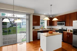 2049 Cabrillo Ln, Hoffman Estates, IL 60192 - Photo 7