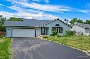 811 Arnold Ave, Rockford, IL 61108 - Photo 1
