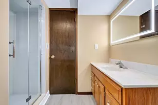 887 Braintree Ln, Bartlett, IL 60103 - Photo 23