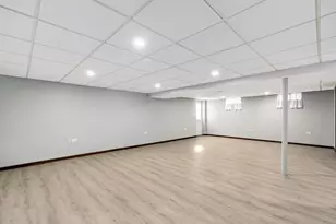 887 Braintree Ln, Bartlett, IL 60103 - Photo 21