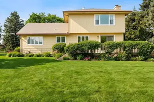 887 Braintree Ln, Bartlett, IL 60103 - Photo 25