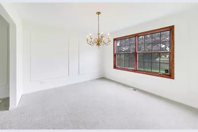 1626 E Barberry Lane, Mount Prospect, IL 60056 - Photo 7