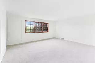 1626 E Barberry Ln, Mount Prospect, IL 60056 - Photo 17