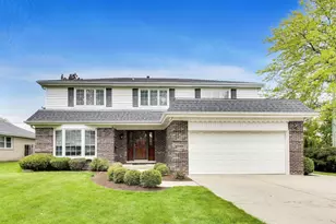 1626 E Barberry Ln, Mount Prospect, IL 60056 - Photo 1