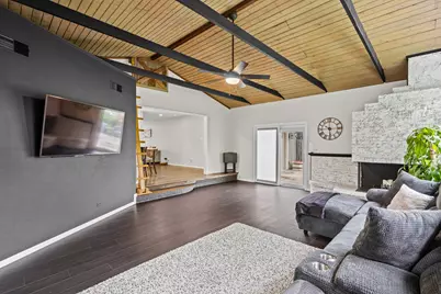 380 Pleasant Street, Hoffman Estates, IL 60169 - Photo 21