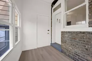 2107 W Eastwood Ave, Chicago, IL 60625 - Photo 17
