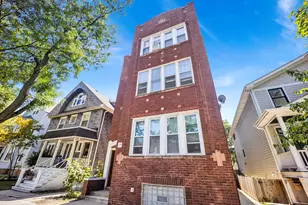 2107 W Eastwood Ave, Chicago, IL 60625 - Photo 1