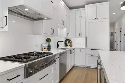 1347 W Grand Avenue #2N, Chicago, IL 60642 - Photo 9