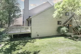 1512 Kirkwood Dr, Geneva, IL 60134 - Photo 27