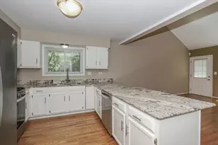 1512 Kirkwood Dr, Geneva, IL 60134 - Photo 9