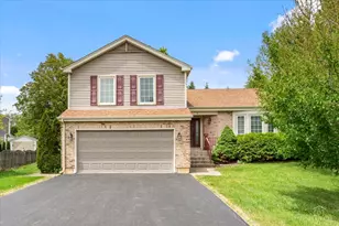 4 Waterbury Ct, Lake Zurich, IL 60047 - Photo 1